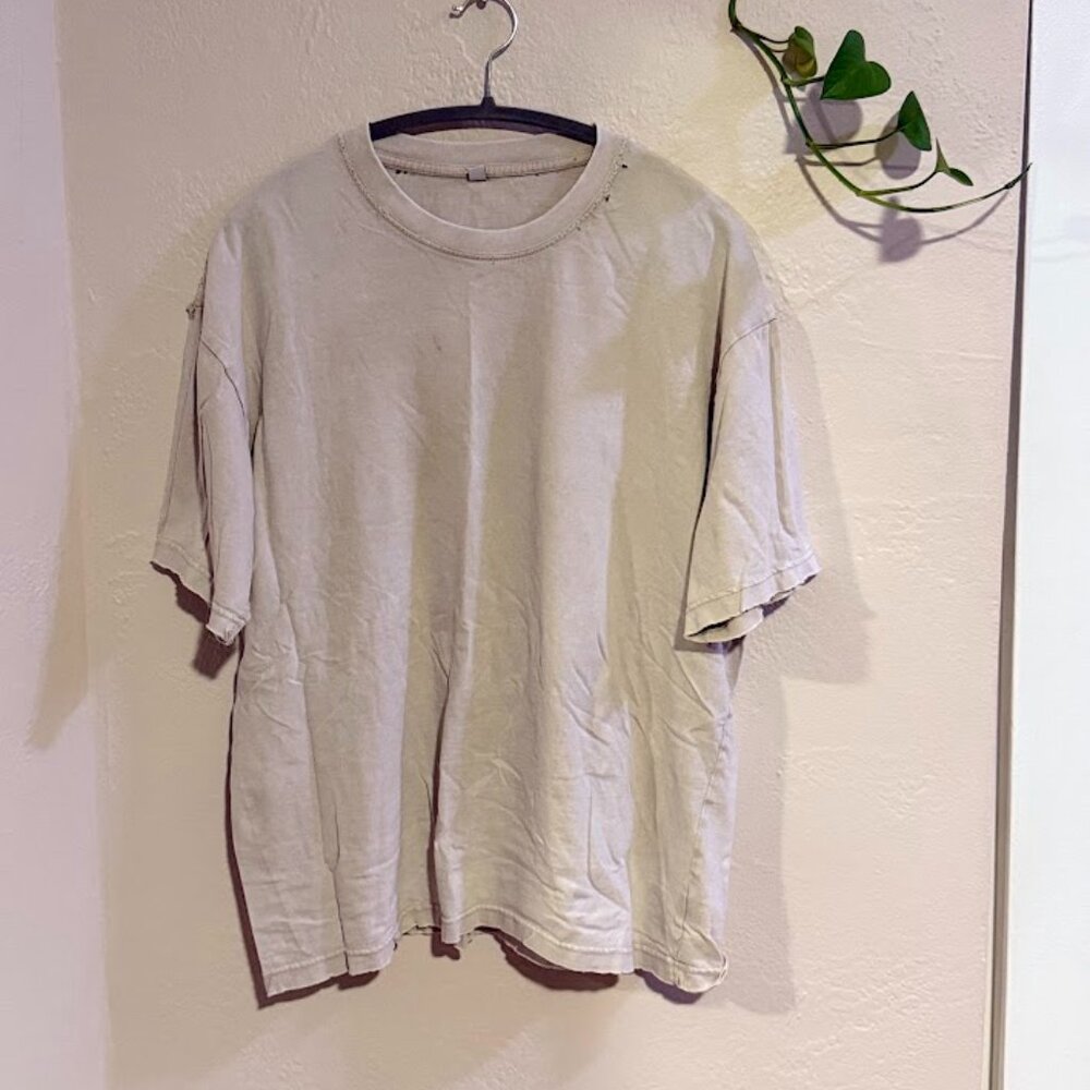Distressed Off-white Tee (Men’s L)